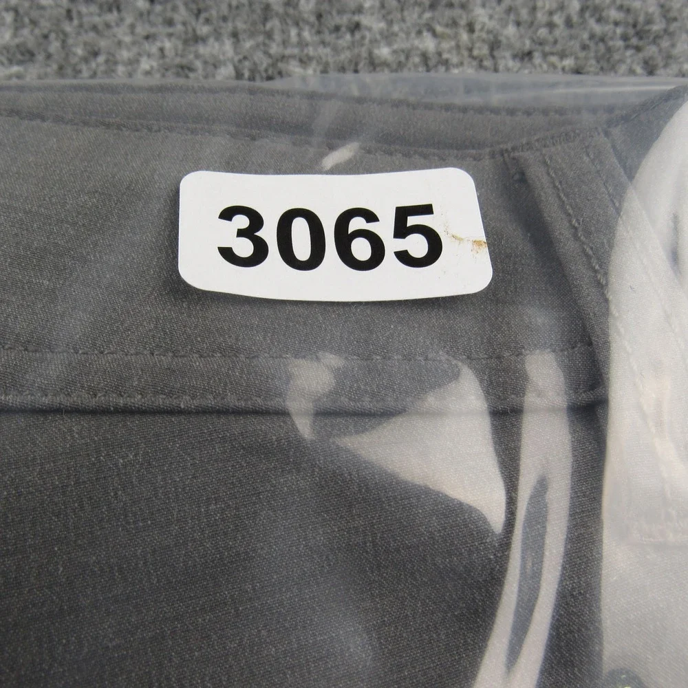 Huk Performance Fishing Mens 40 Gray Technical Stretch Lightweight Angler Shorts